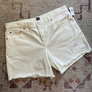 NWT Gap 5” Optic White Mid-Rise Denim Shorts 31 Tall